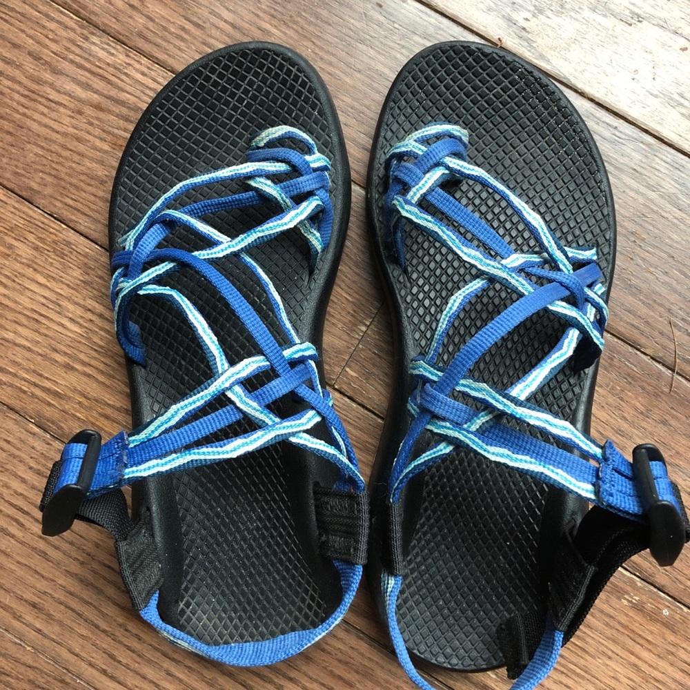 Size 7 blue Chaco Sandals